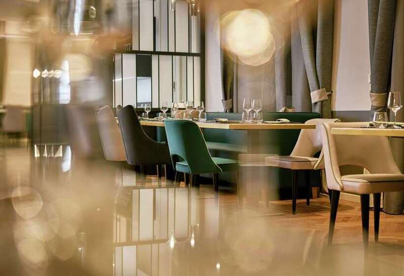 هتل Doubletree By Hilton Trieste