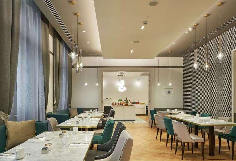 هتل Doubletree By Hilton Trieste