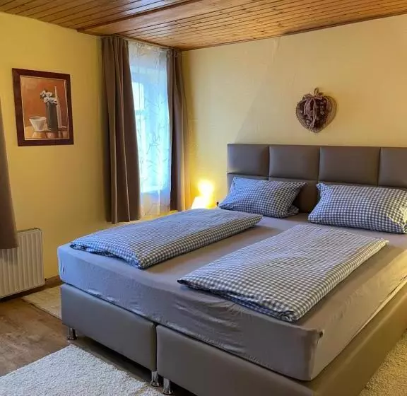 ホテル Hostaria Del Castello