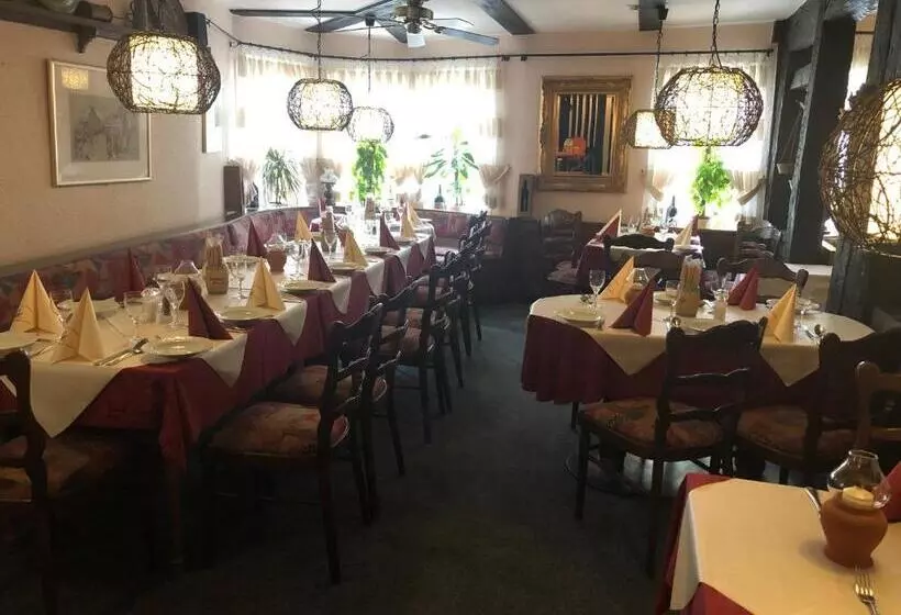 ホテル Hostaria Del Castello