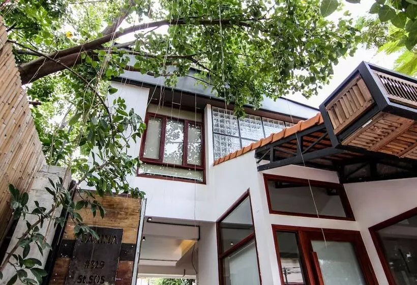 Sarina Hotel & Villa