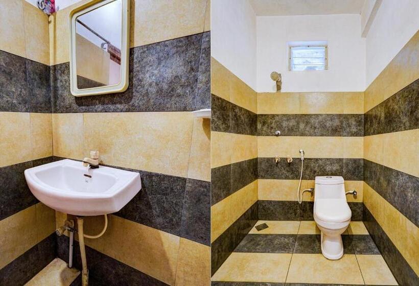 בית מלון כפרי Spot On 700758  Kvc Holiday Inn