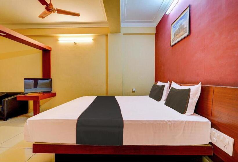 בית מלון כפרי Spot On 700758  Kvc Holiday Inn