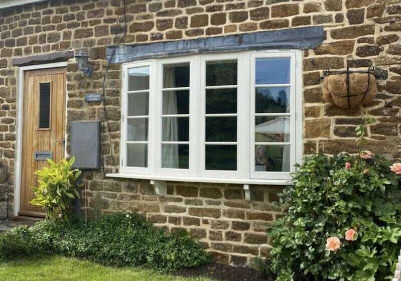 ベッドアンドブレックファースト The Red Lion At Hellidon