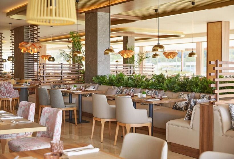 هتل Zafiro Palace Andratx