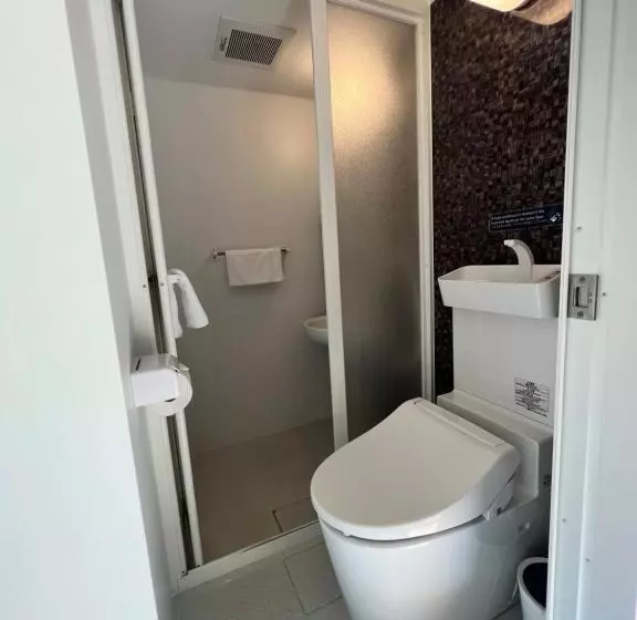 پانسیون Onsen & Garden Asante Inn