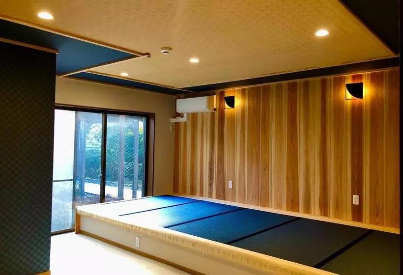 پانسیون Onsen & Garden Asante Inn