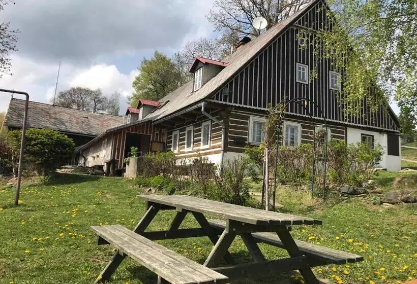 ペンション Knežicka Chalupa