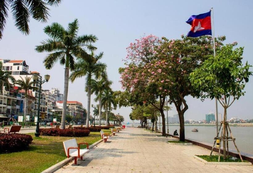 فندق Club Excellence By Phnom Penh