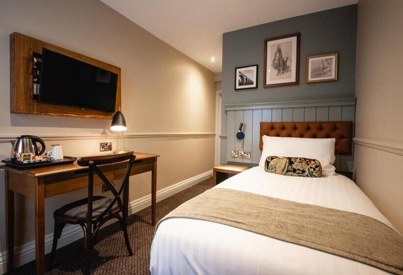 Отель The Bears Head By Innkeeper S Collection