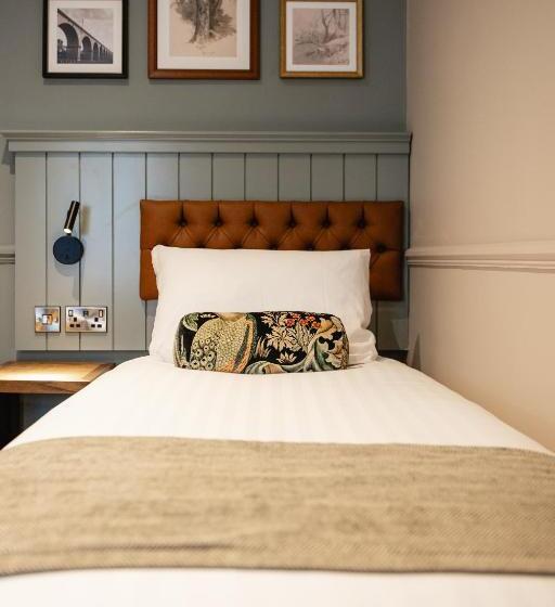 Отель The Bears Head By Innkeeper S Collection