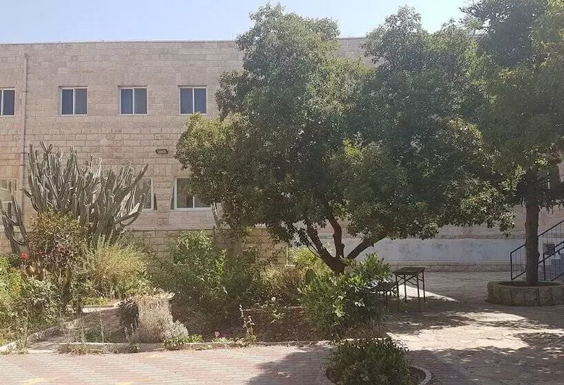 پانسیون Talitha Kumi Guest House