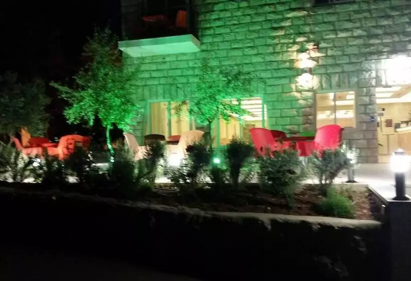 پانسیون Talitha Kumi Guest House