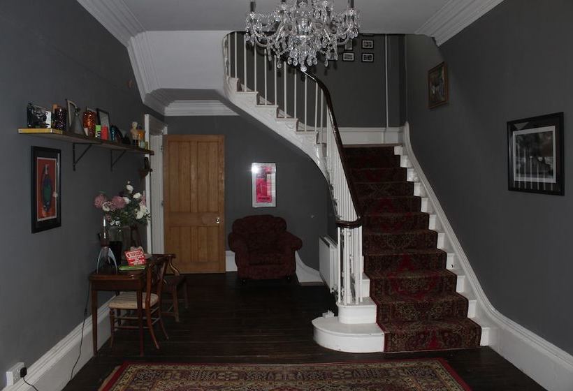 The Victorian House B&b