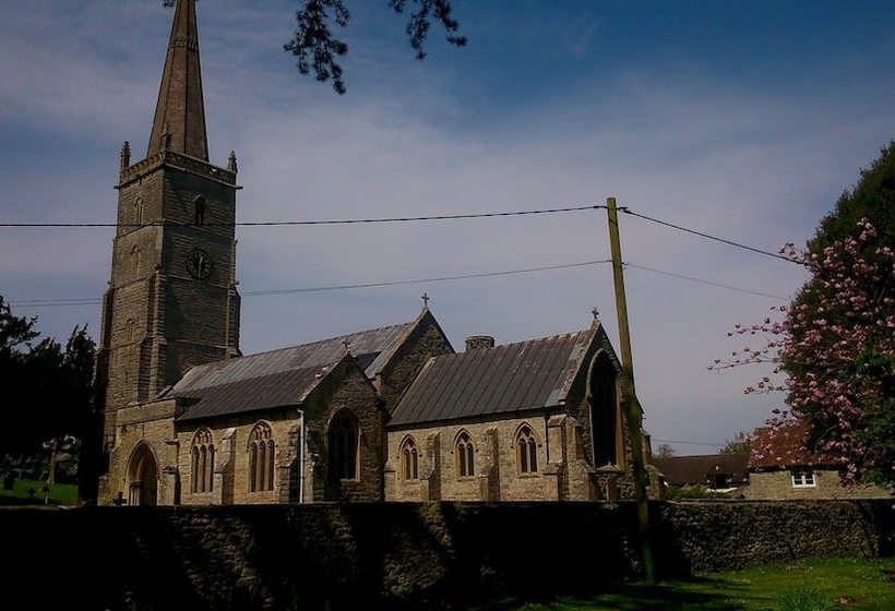The Victorian House B&b