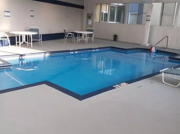 Motel 6 Dawsonville Ga North Ga Premium Outlets