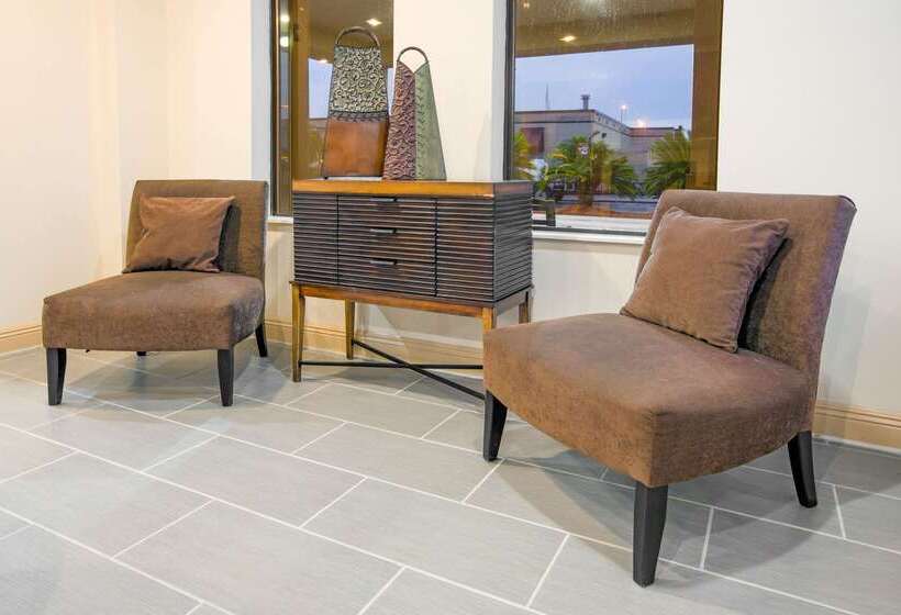 Szálloda Days Inn By Wyndham Denham Springsbaton Rouge East