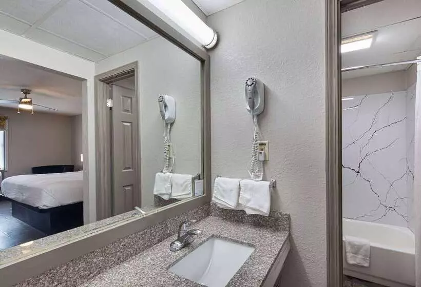 호텔 Days Inn By Wyndham Holladay