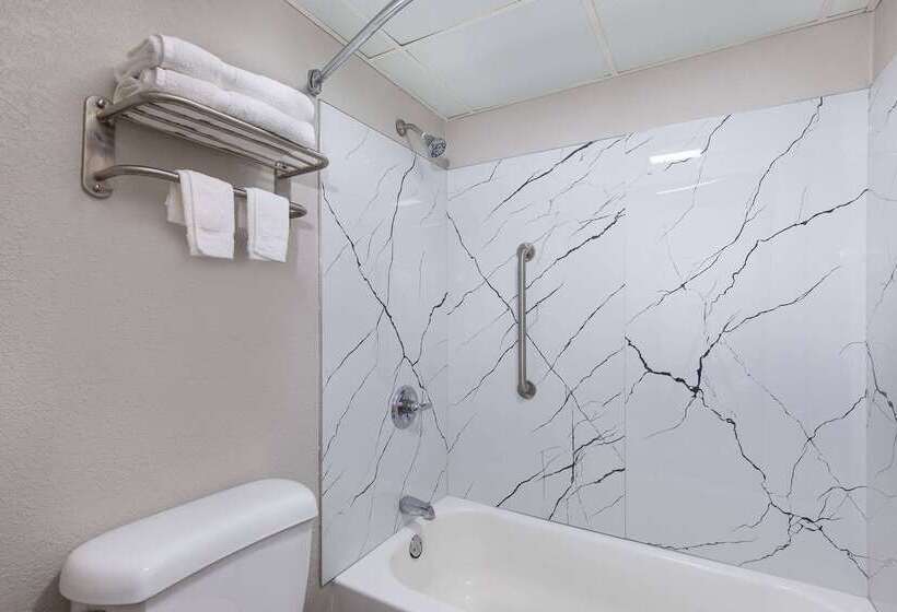 ホテル Days Inn By Wyndham Holladay