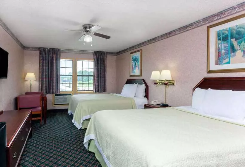 호텔 Days Inn By Wyndham Holladay