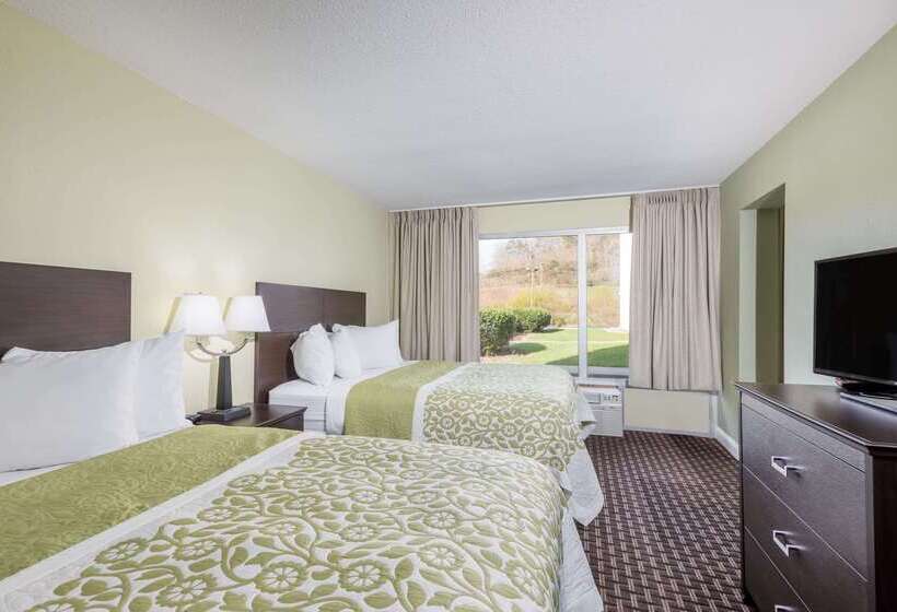 בית מלון כפרי Days Inn By Wyndham Jellico Tennessee State Line