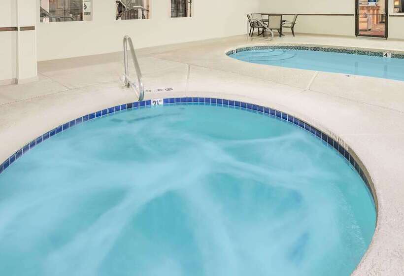 Отель Days Inn By Wyndham Lamar