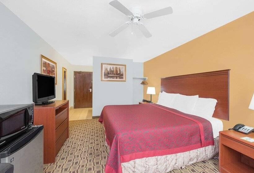 Отель Days Inn By Wyndham Lamar