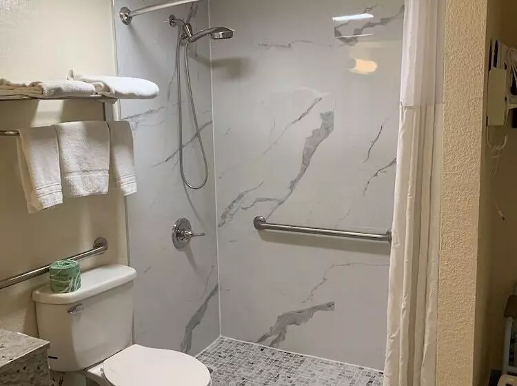 호텔 Days Inn By Wyndham Okmulgee