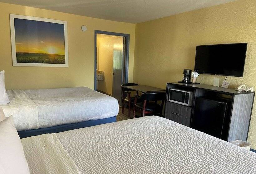 Отель Days Inn By Wyndham Okmulgee