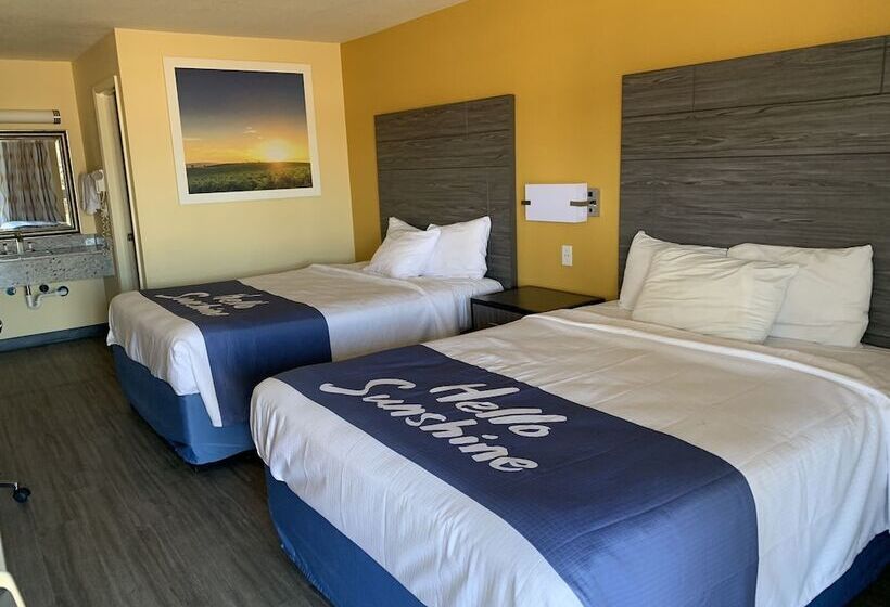 Отель Days Inn By Wyndham Okmulgee