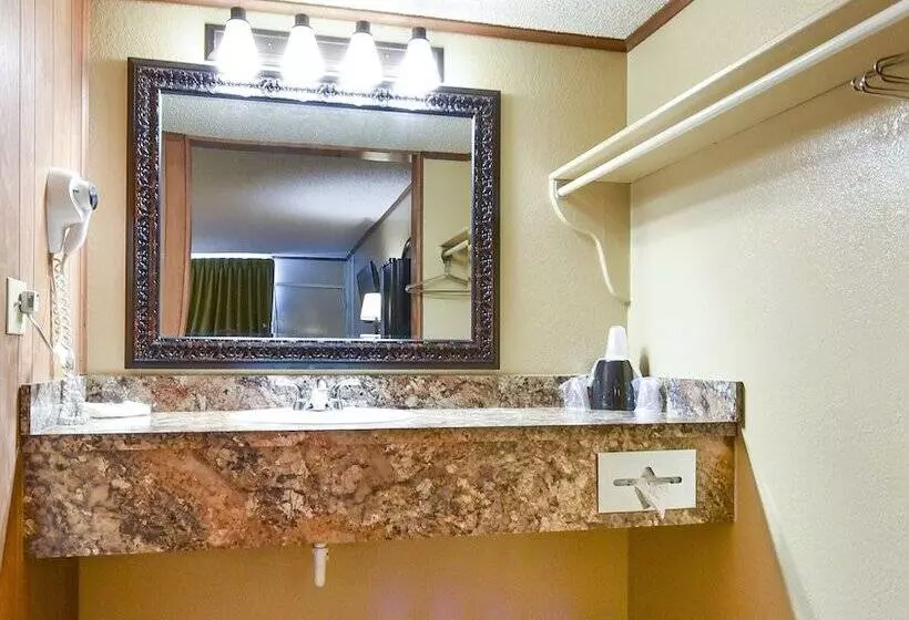 호텔 Interstate Inn