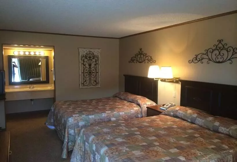 호텔 Interstate Inn