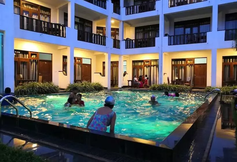 Hotelli Randiya Sea View