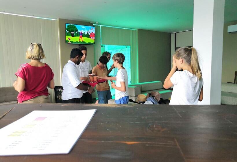 فندق Randiya Sea View