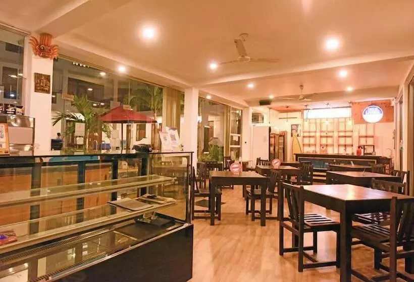 Hotelli Randiya Sea View