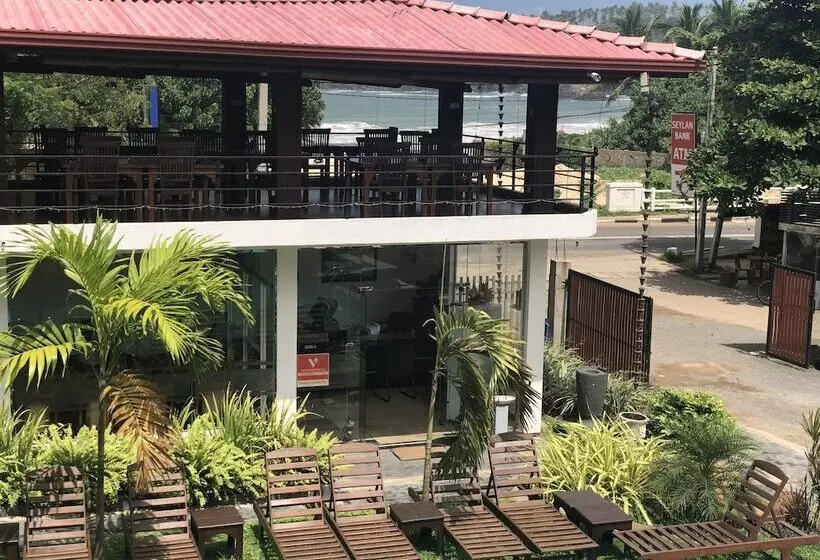 Hotelli Randiya Sea View