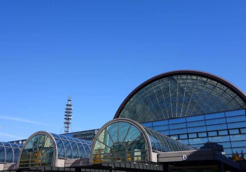 Apa Hotel & Resort Midosuji Hommachi Eki Tower