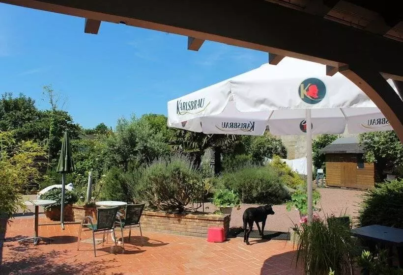 Majatalo Café De La Croix Morzel