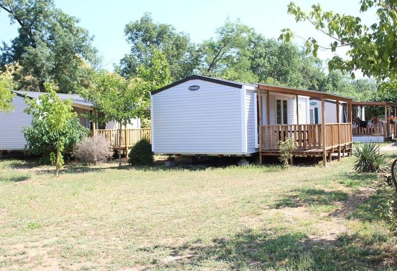 هتل Camping De La Chapelette