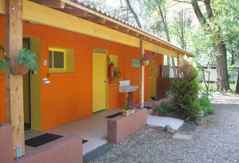 هتل Camping De La Chapelette