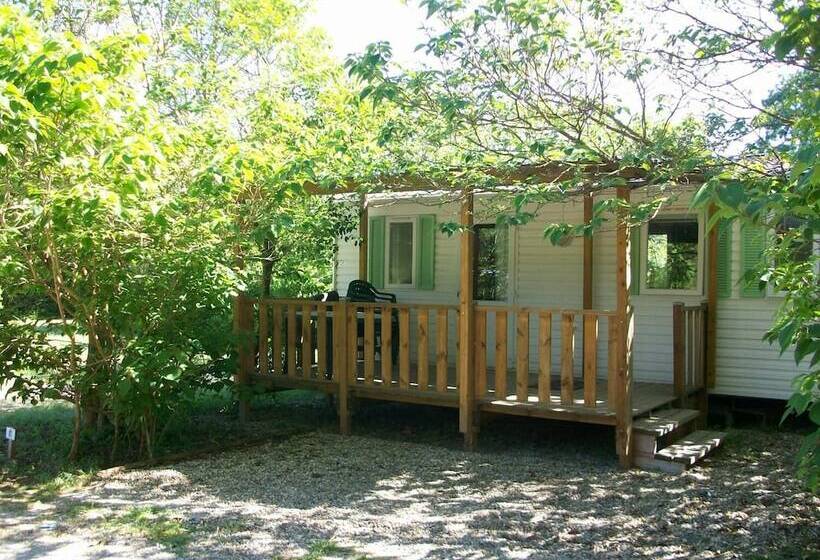 هتل Camping De La Chapelette