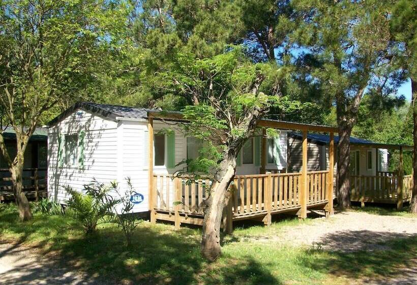 هتل Camping De La Chapelette