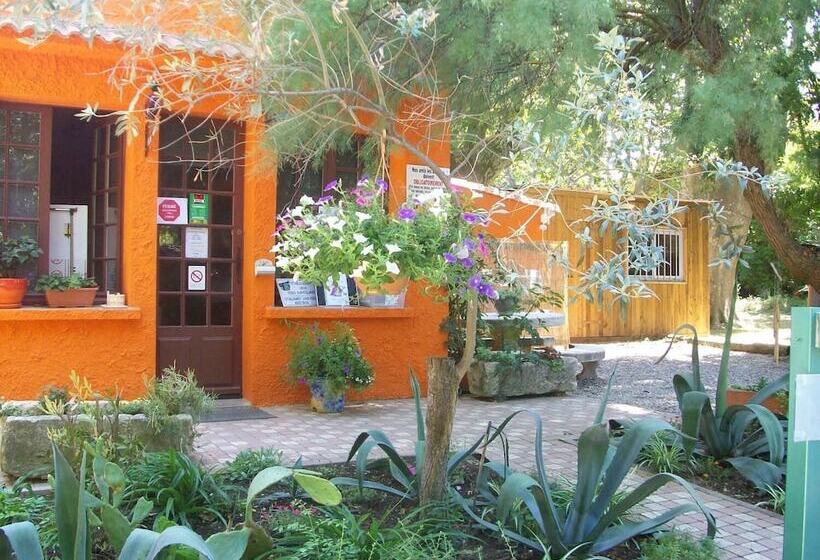 هتل Camping De La Chapelette