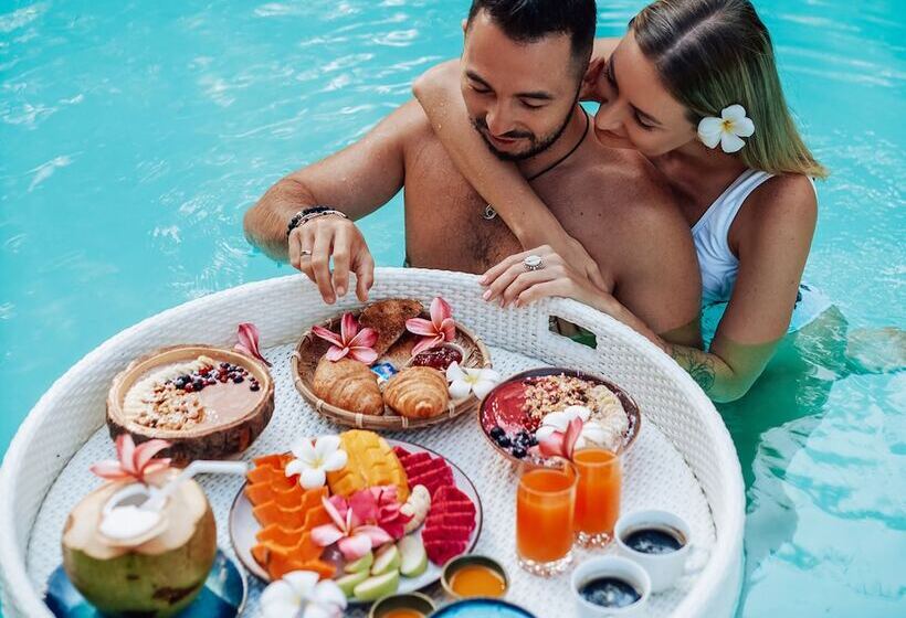 בית מלון כפרי Roost Glamping   Sha Certified