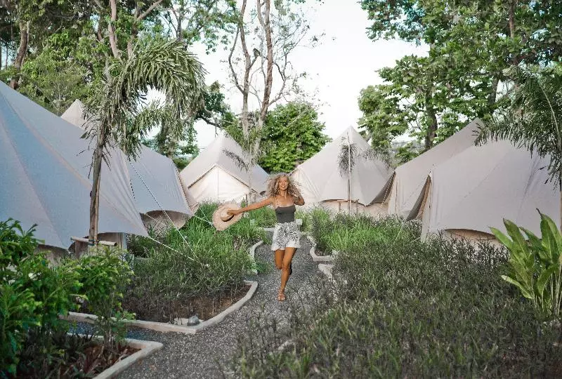 ホテル Roost Glamping   Sha Certified