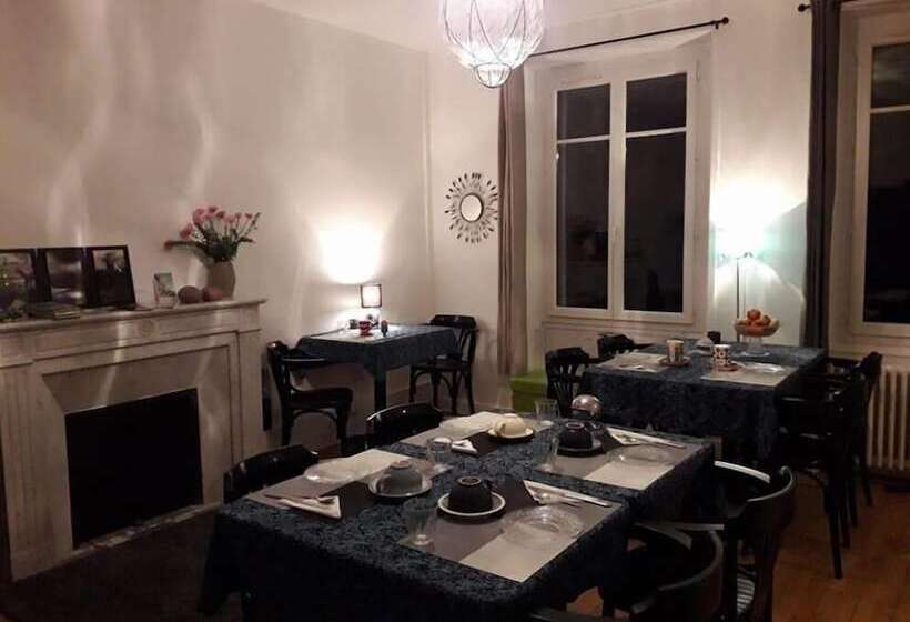 پانسیون La Tête Sur L'oreiller