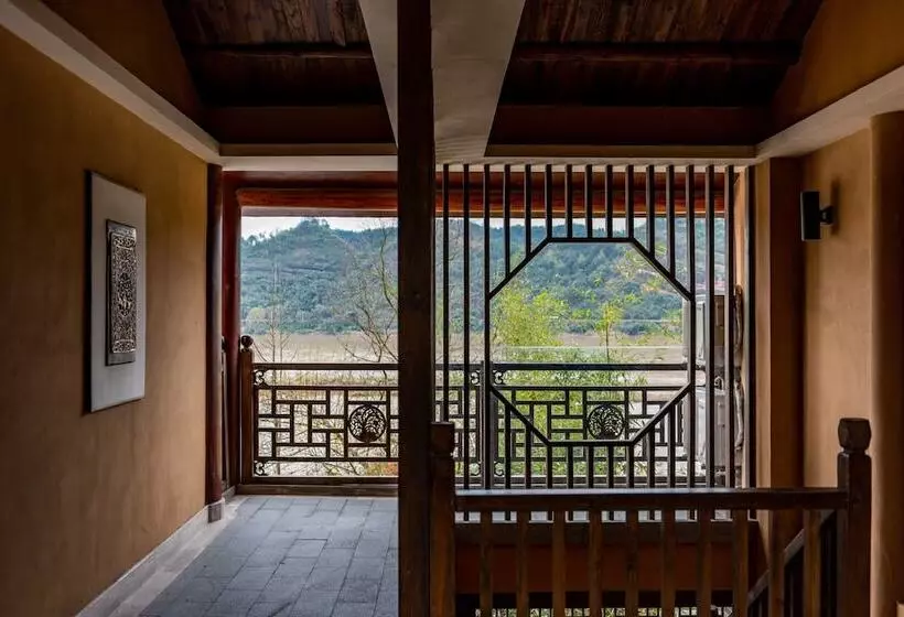 ペンション Qiansu Ban Jiang Xia Boutique Inn