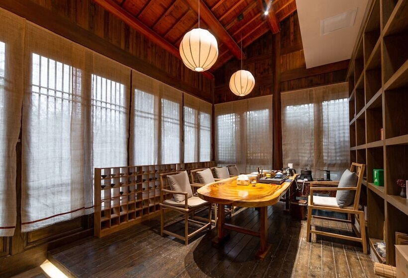 ペンション Qiansu Ban Jiang Xia Boutique Inn