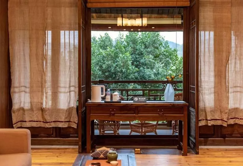 ペンション Qiansu Ban Jiang Xia Boutique Inn