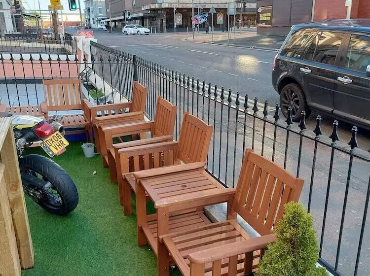 Majatalo Rest And Welcome